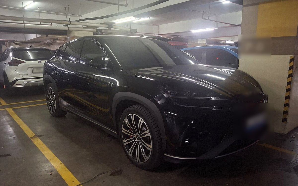BYD Sealion 7 vs GAC Aion Hyptec HT: Pilihan SUV Listrik Premium & Praktis