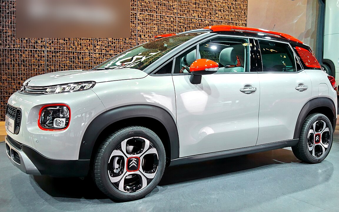 Citroen e-C3 vs Wuling Cloud EV: Pilih Hemat Ekstrim atau Keseimbangan Utama?