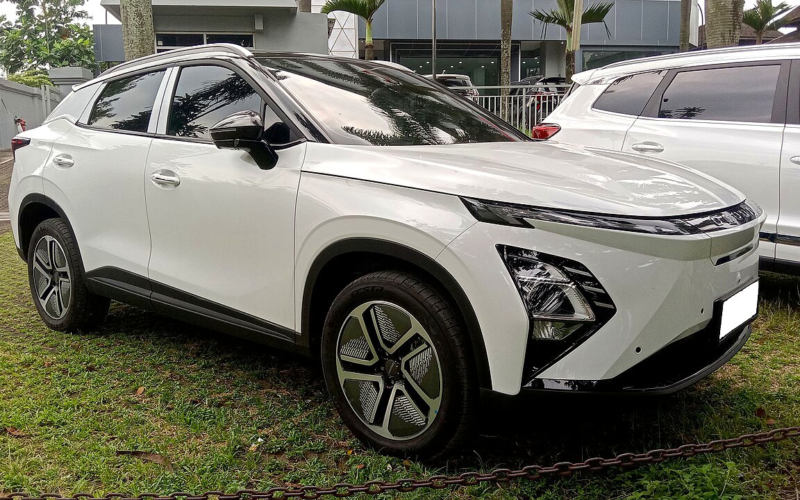 Chery Omoda E5 vs Chery J6: Pilih yang Hemat atau yang Kencang?