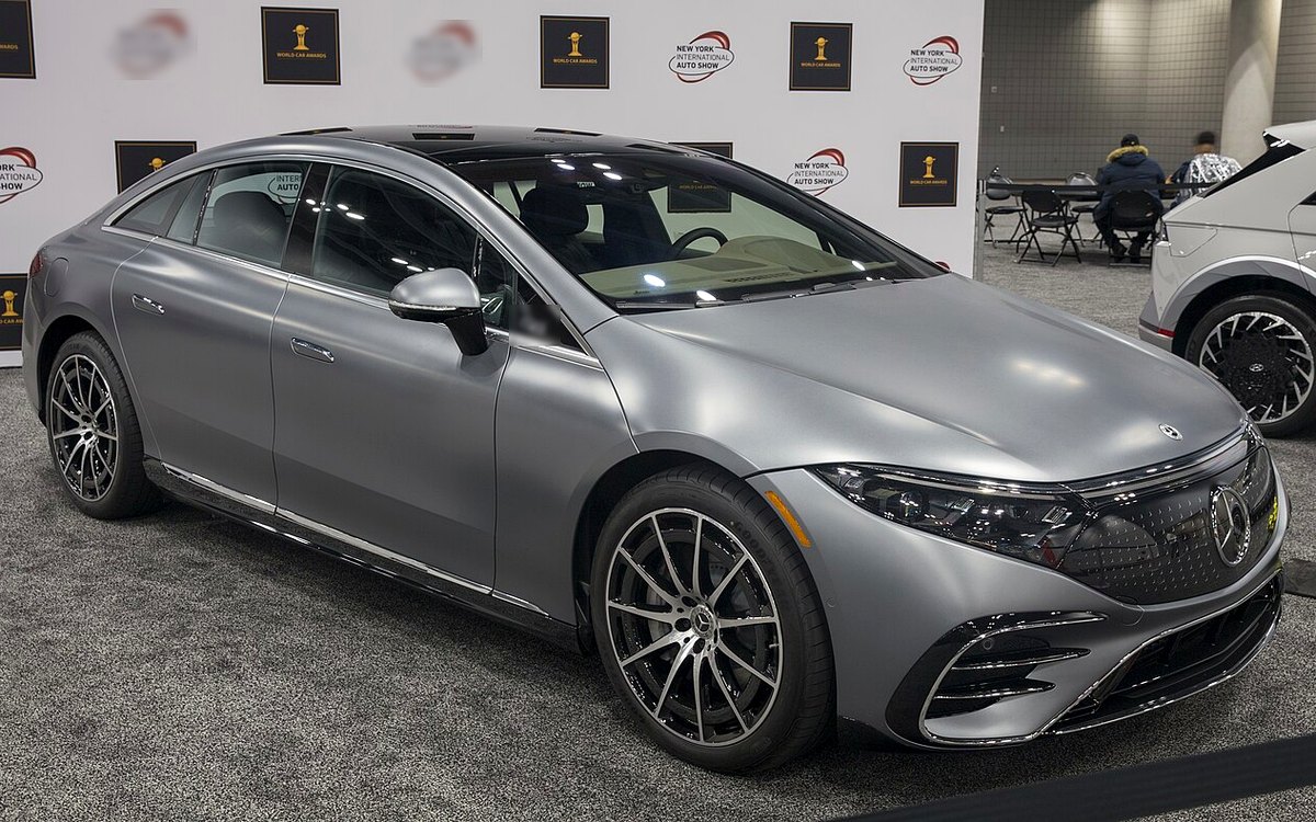 Biaya Cas Mercedes-Benz EQS di Rumah: Rp 1-3 Juta per Bulan? Simak Rinciannya