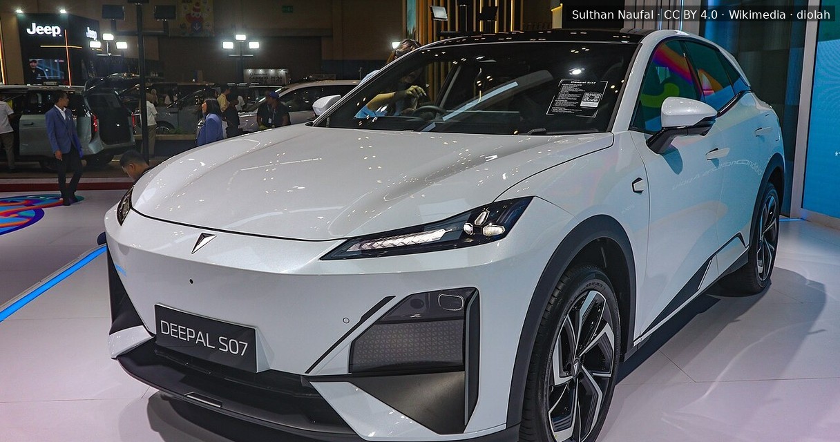 Xpeng G6 vs Changan Deepal S07: SUV Teknologi vs Jarak Maksimal, Pilih?
